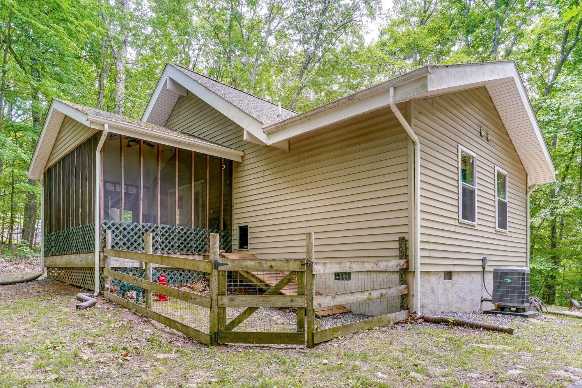 Cabin With Deck And Screened-In Porch In New Market! Zewnętrze zdjęcie