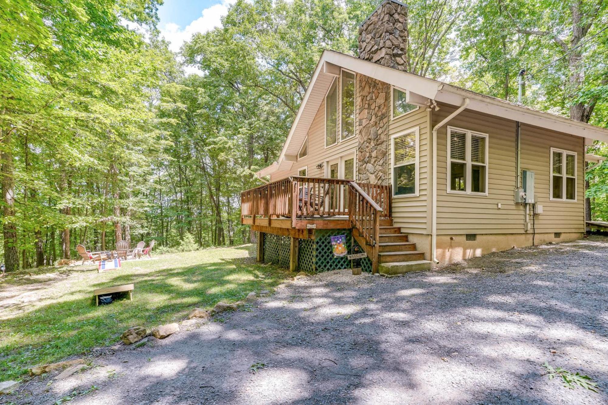Cabin With Deck And Screened-In Porch In New Market! Zewnętrze zdjęcie